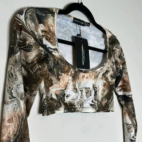 Brown Marble Print Long Sleeve Crop Top - Picture 8 of 10